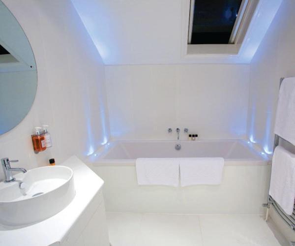 The Blueberry Hotel Pontypridd Bilik gambar